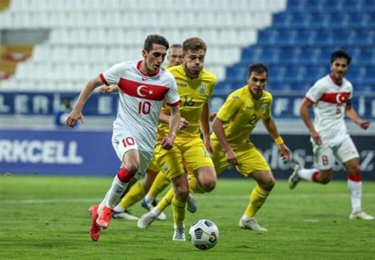 Fenerbahçe ile profesyonel olarak 8 maça çıkan Ömer Faruk Beyaz, sözleşmesinin bitmesinin ardından sarı-lacivertli takımdan ayrılık kararı almıştı.
