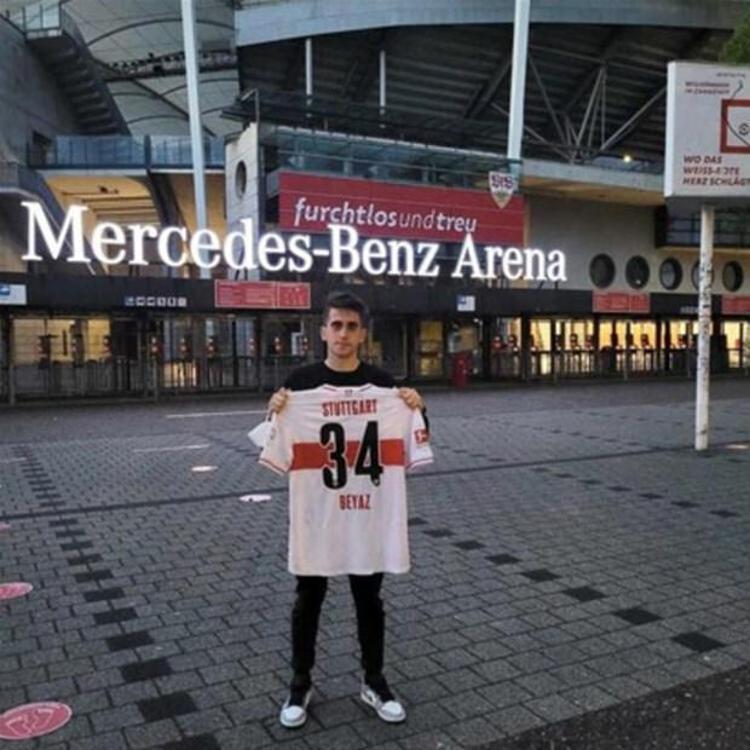 Pellegrino Matarazzo, 17 yaşındaki bir oyuncu için, vücuduna oranla çok iyi fiziği var. Vücudunu nasıl kullanacağını çok iyi biliyor, topu iyi saklıyor. Adımlaması çok güzel, hızlanabiliyor ve dar alanda çözüm üretebiliyor. Onda büyük potansiyel görüyorum. ifadelerini kullandı.
