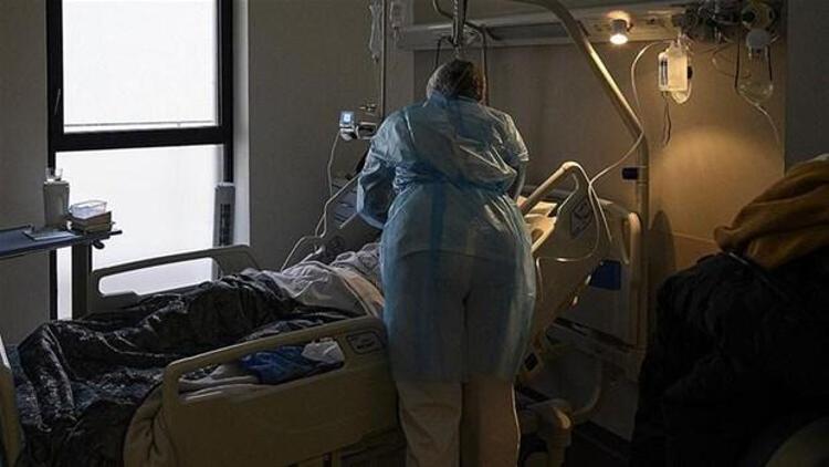 Kocanın yaptığı son paylaşımdaki verilere göre, İllere göre haftalık Kovid-19 vaka sayısı, her 100 bin kişide Ankarada 59,10, İstanbulda 56,75, İzmirde 22,16 oldu. Son harita ile beraber her 100 bin kişide kovid görülme oranı en fazla olan 5 il şöyle: