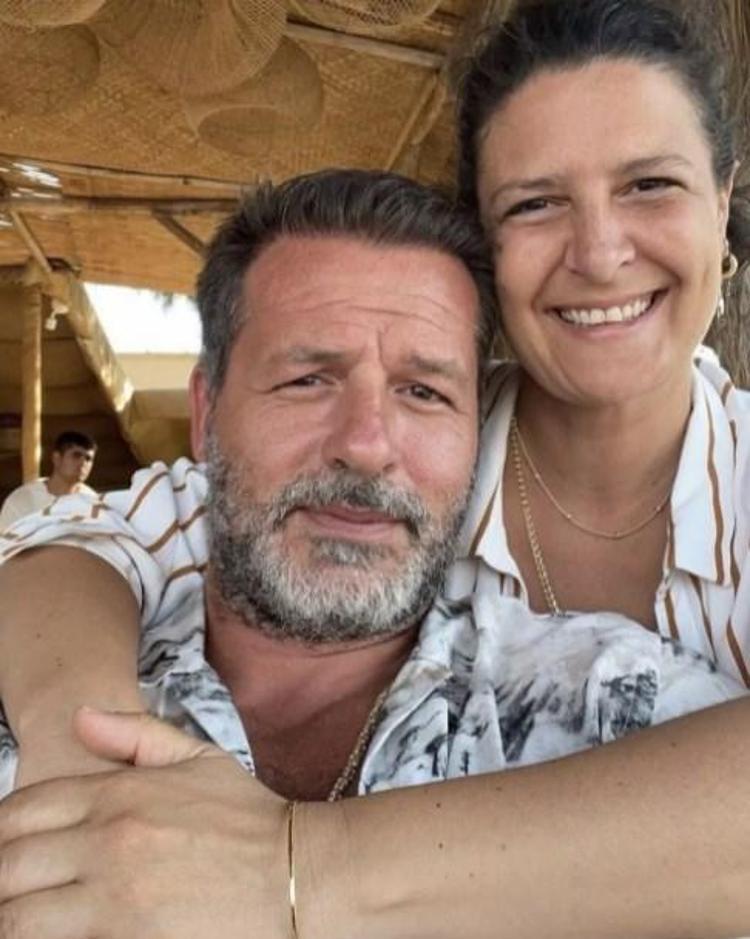 Teşkilat dizisinin Hulki’si Nihat Altınkayadan olay paylaşım Eşini annesi sandılar...