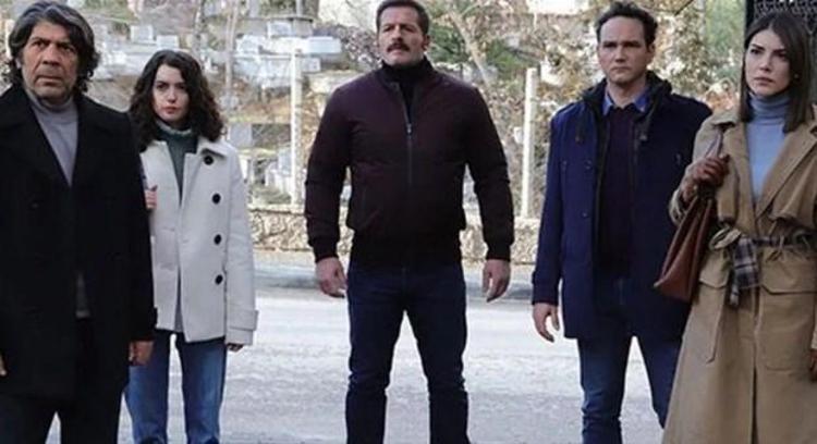 Teşkilat dizisinin Hulki’si Nihat Altınkayadan olay paylaşım Eşini annesi sandılar...