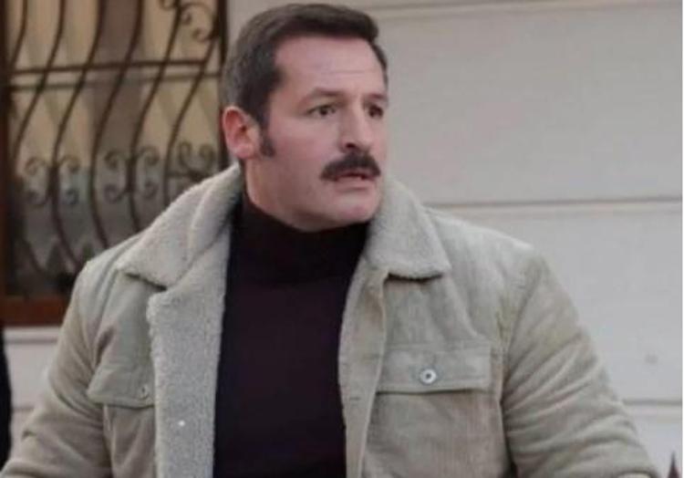 Teşkilat dizisinin Hulki’si Nihat Altınkayadan olay paylaşım Eşini annesi sandılar...