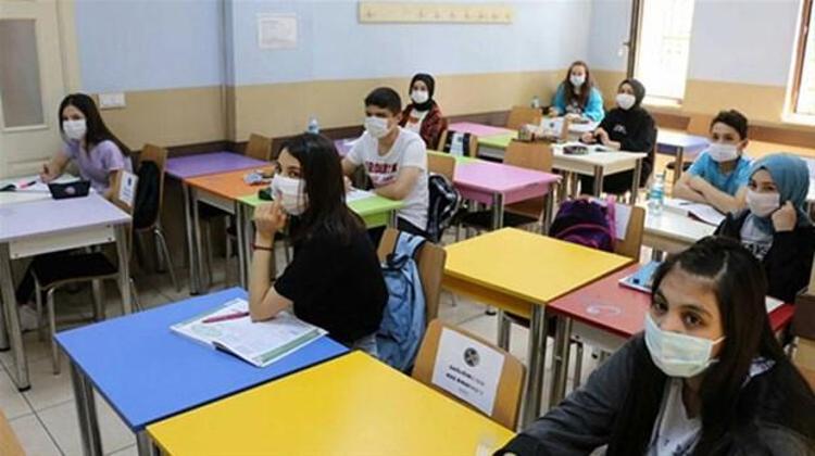 Yarıyıl tatili, 24 Ocak 2022 Pazartesi günü başlayacak ve 04 Şubat 2022 Cuma günü sona erecek.