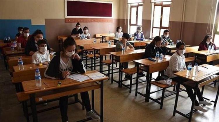 Covid-19 kapsamında alınması gereken önlem ve tedbirler doğrultusunda öğrenci, öğretmen ve veliler bilgilendirilecek.