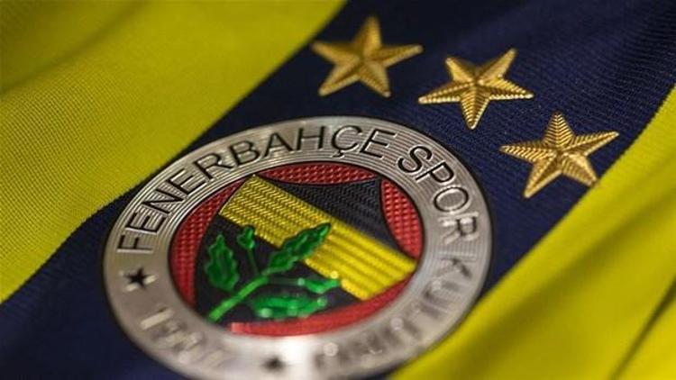 Fenerbahçe, teknik direktör konusunda açıklama yaptı. Daha önce Başkan Ali Koç’un işaret ettiği pazartesi günü yani dün yapılması beklenen açıklamanın yetişmediği vurgulanarak şu bilgi paylaşıldı: