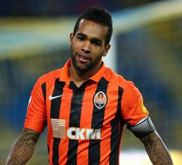Beşiktaşın yeni 10 numarası ses getirecek Yeni Talisca Alex Teixeira...