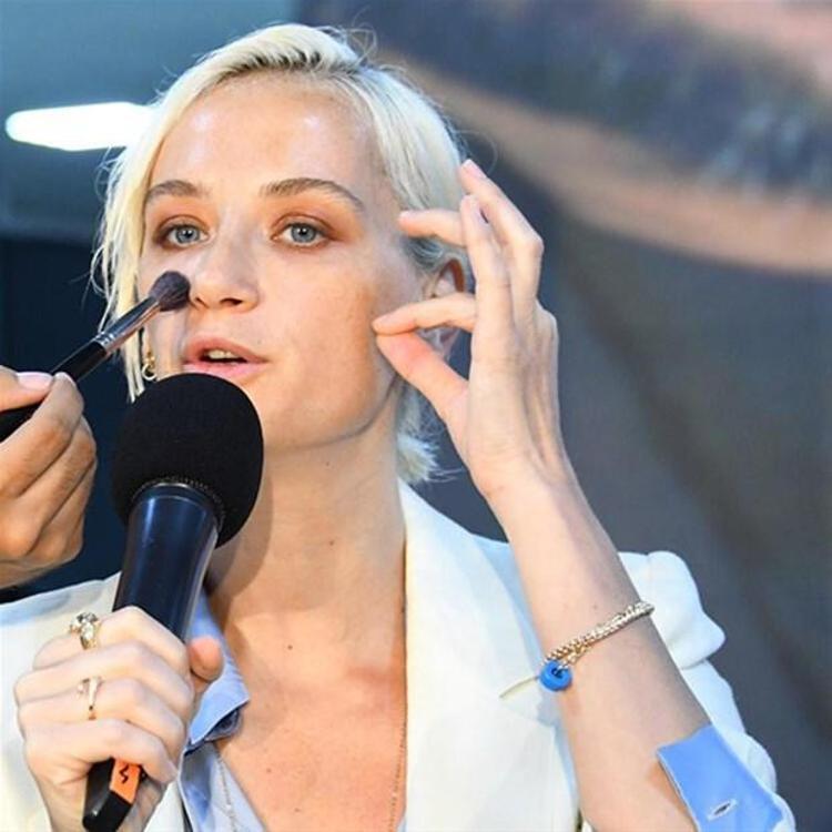 Didem Soydan dert yandı Sigara içtiğim için...