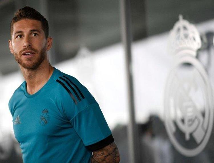 Real Madridin efsanesi 16 yıl sonra kulüpten ayrılırken, Mesut Özilin sosyal medyadan Sıradaki adımında başarılar kardeşim. Madridde birlikte geçirdiğimiz zamanı sevgiyle anıyorum şeklindeki paylaşımı fitili ateşledi.