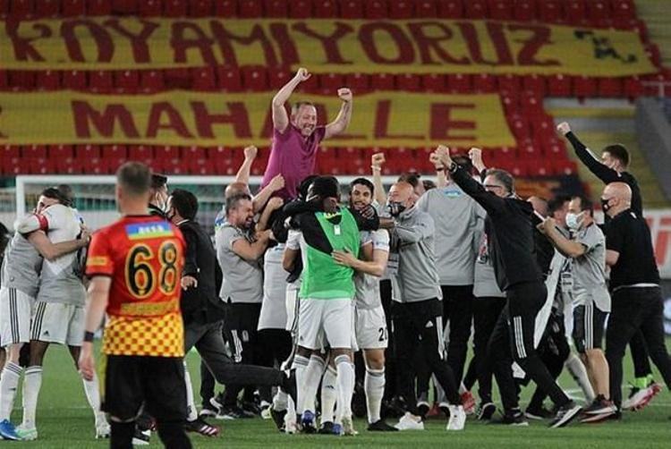 Beşiktaş, Diego Costa için tüm şartları zorlamaya kararlı gibi. Santrfor mevkiine iki oyuncu birden almak isteyen Beşiktaşın ilk hedefi, bonservisi elinde olan Diego Costa... Ancak siyah-beyazlılar için mali şartlar büyük önem taşıyor. Başkan Ahmet Nur Çebi de konuşmalarında mali disiplini sürekli olarak vurguluyor.