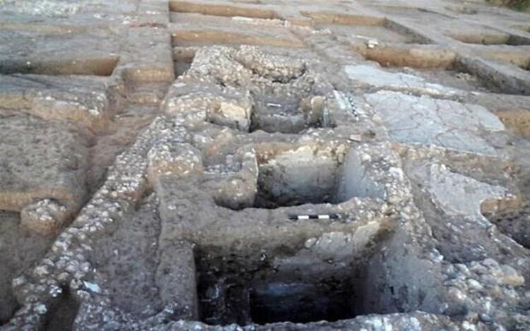 Abbasilerin en meşhur yöneticisi ve İslam dünyası dışında en fazla tanınan halife unvanına sahip Harun Reşid, devletin beşinci hükümdarıydı. Bundan tam 1211 yıl önce vefat etti.