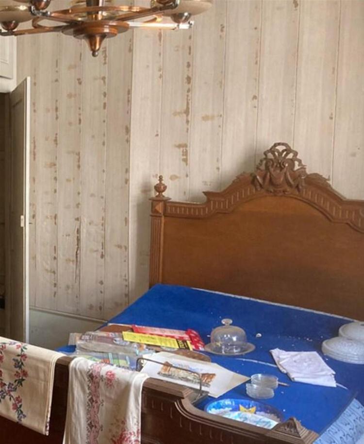 Bir raftaki eşyaların arkasında külçe altınlarla dolu üç kavanoz duruyordu. Şaşırtıcıydı. Şimdiye kadar hiçbirimizin eline altından bir parça geçmemişti. Külçe altınları sadece fotoğraflarda görmüştüm. Büyük olacaklarını sanmıştım. Ancak bunlar küçüktü. 1 kilogram ağırlığındaydı ve bir sigara paketi kadardı.