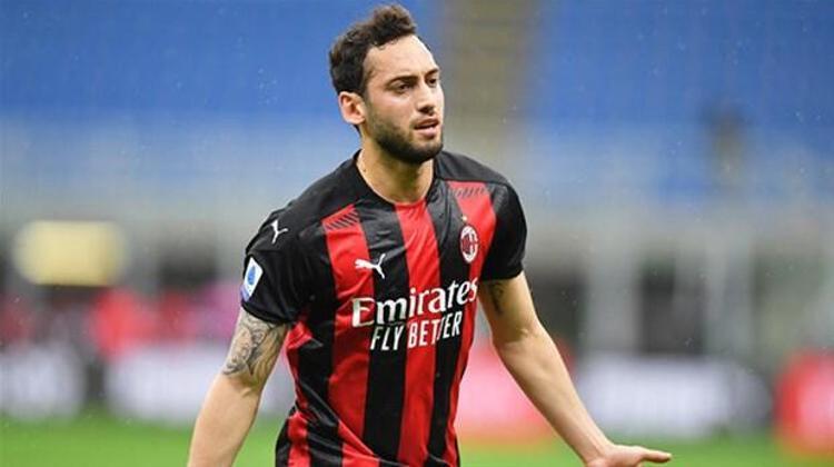 Sky Italianın haberine göre Katar Ligi ekiplerinden Al Duhail, milli futbolcuya 8 milyon euro imza parası ile birlikte yıllık 8 milyon eurodan 3 yıllık kontrat önerdi. Milan ile sözleşme uzatma görüşmelerine devam eden 27 yaşındaki oyuncunun, kariyerine Avrupada devam etmek istediği vurgulandı.