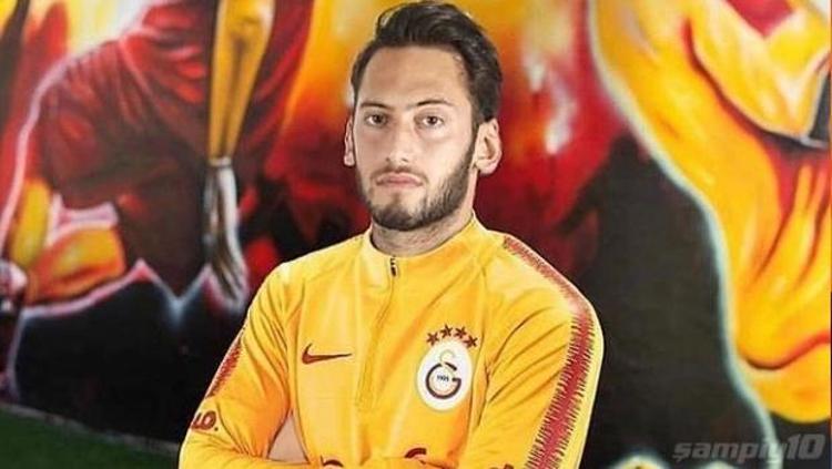 Bir gün Galatasaray demişti Hakan Çalhanoğlu açıkladı taraftarlar heyecanladı Formayı bile giydirdiler