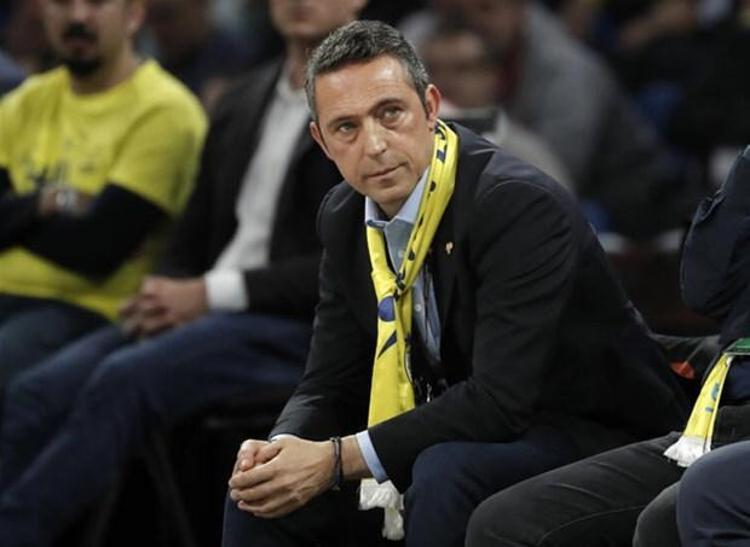 En az 1 stoper, 1 kanat, 2 forvet, belki de sağ bek ve sol bek, fırsat transferleri var. En azından bu transferleri yapacağız. diyen Ali Koç, Takımın yüzde 70i hazır. Belki reddedemeyeceğimiz teklifler gelebilir. Gelmediği takdirde bizi şampiyonluğa götüreceğine inandığımız oyuncularla kolay kolay bir hamle yapmayacağımızı söyleyebilirim. ifadelerini kullanmıştı.