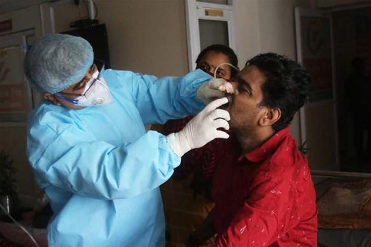 Dünyada mukormikoz dehşeti Hindistanda ölümcül kara mantar alarmı: Hastalık nasıl yayılıyor, belirtileri neler