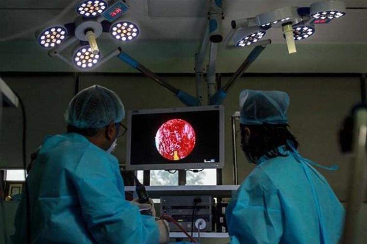COVID-19 tedavisinde kullanılan ve bağışıklık sistemini baskılayan steroid türü bazı ilaçların kullanımındaki artışın bu enfeksiyonun artmasına yol açtığı sanılıyor.