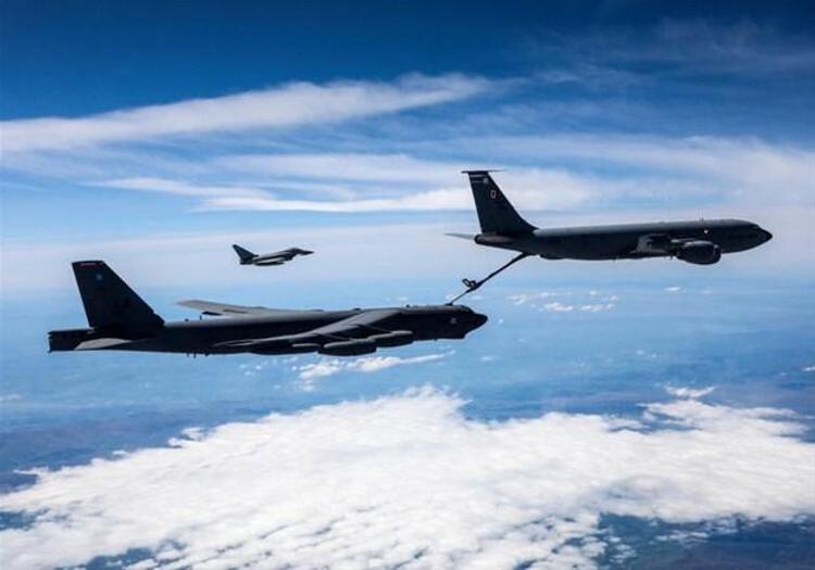 Amerikan CNN International, ünlü bombardıman uçağı B-52nin kokpitinden görüntülerle neredeyse tüm Avrupayı kapsayan Müttefik Gökyüzü operasyonunu dünyaya duyurdu.