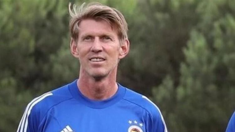 Erol Bulutun ekibinde kaleci antrenörü olarak görev yapan Michael Kraft, Bulutun görevden ayrılmasının ardından kulüpte kalmaya devam etmişti. Kraftın yeniden Bulutun ekibine dahil olması bekleniyor.