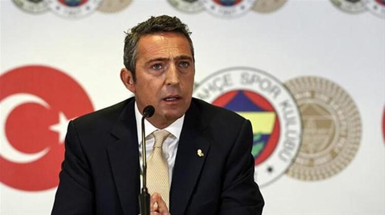 Fenerbahçe Başkanı Ali Koç, düzenlediği basın toplantısında Emre Belözoğlu sorusuna yanıt verdi. Ali Koç, Emre Belözoğlu ile yola devam etmeyeceklerini resmen açıkladı.