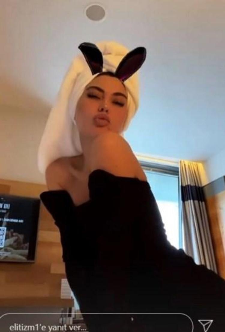 Bahar Candandan yarı çıplak paylaşım Umarım doçent doktor babam çok kızmaz