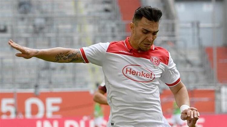 Fatih hocanın iki transfer döneminde de vazgeçmediği isimlerden biri olan Kaan Ayhan da tekrar gündemde. Galatasaray geçen yaz 2.5 milyon Euroluk çıkış ücretini ödeyemediği için oyuncuyu Sassuoloya kaptırmıştı.