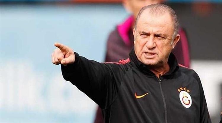 Artık rutin bir hal alan ve zaman zaman kapalı kapılar ardında küçük gruplar özelinde, zaman zaman ise kamuoyu önünde açık şekilde tarafıma, çalışma arkadaşlarıma ve oyuncularıma yöneltilen ithamlara vereceğim cevapların ne yönde olacağına ilişkin oluşan merakın farkındayım.