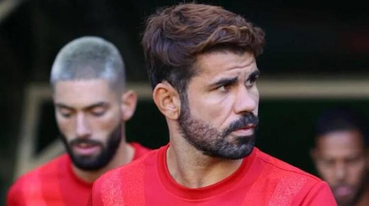 Chelseade 120 maça çıkan Diego Costa, Premier Lig ekibiyle 59 gol kaydetti. Atletico Madrid ile 228 resmi karşılaşmada görev yapan İspanyol forvet 83 gol atma başarısı gösterdi.