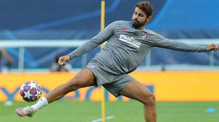 Haberde Digeo Costa ile Fenerbahçenin de yakından ilgilendiği fakat oyuncunun Galatasaraya daha yakın olduğu belirtildi. AStaki haberin detayında Galatasarayda yapılacak başkanlık seçiminin ardından seçilen başkanın taraftara Diego Costayı hediye etmek istediği ifade edildi.