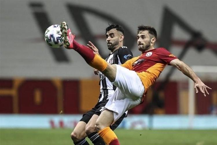 Son lig maçında Göztepein ilk 11inde 4 yabancı var, Malatyada ise 6... Ben bu tip maçlarda yabancı futbolculara biraz yandan bakarım. Çünkü çok örneklerini yaşadım ve gördüm. Eğer Şampiyonlar Ligine direkt kalacaksanız 20 milyon Eurodur. İnsanın ve paranın olduğu yerde her zaman dikkatli ve kontrollü olacaksınız. Çok enteresan iki 90 dakika izleyeceğiz.
