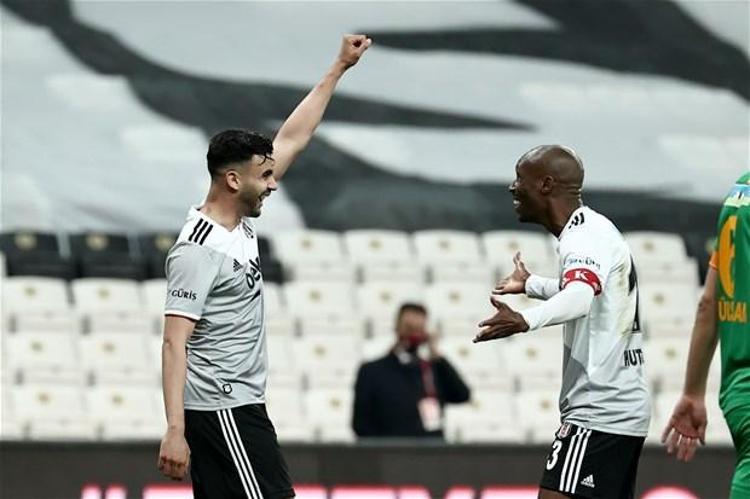 Siyah beyazlı formayla oynadığı futbolla alkış toplayan Ghezzal’ın yeniden milli takıma dahil edilmesi dikkatlerden kaçmazken...