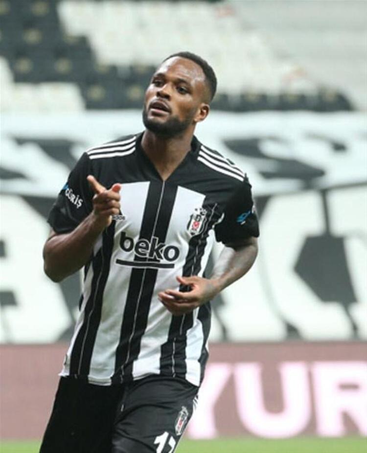 Beşiktaş, toplam 3.5 milyon euro maaş ödediği Aboubakar, Larin ve Ghezzaldan 65 gollük katkı aldı.