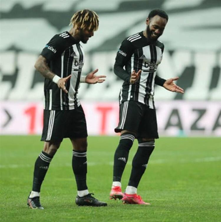 Nihat Kahveci ilk yarıdaki oyun için: Tarihin en iyi ilk 45 dakikası olabilir Beşiktaş adına. yorumda bulundu. Sözlerine devam eden Kahveci, Tesislere bir Sergen Yalçın heykeli yakışır. dedi.