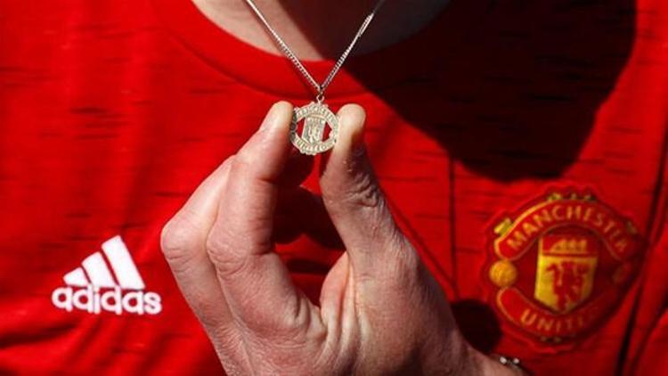 Manchester Unitedın sahibi olan ABDli Glazer ailesi, Süper lig projesinin gerçekleşmemesinin ardından kulübü satmayı düşündüğü iddia edildi.