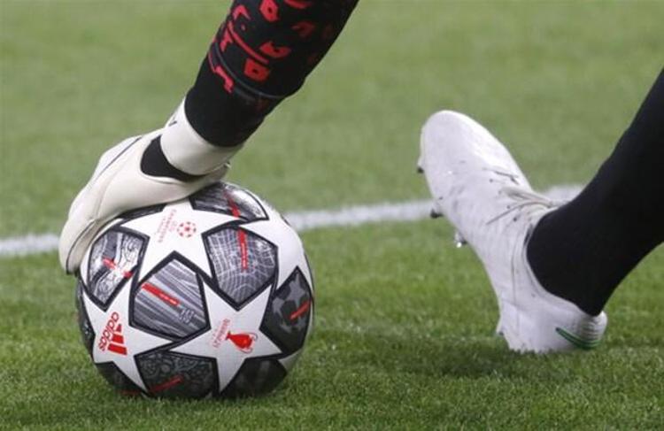 Manchester Citynin ardından Liverpool, Manchester United, Arsenal ve Tottenham da Avrupa Süper Liginden ayrıldıklarını resmen açıkladı. Arsenal açıklamasında Bir hata yaptık ve bunun için özür dileriz. dedi.