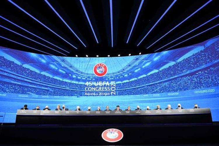 UEFA ise kulüplere tarihin en büyük tazminat davasını açmaya hazırlanıyor. 12 kulüp aleyhine uluslararası mahkemelerde 50 milyar Euro’luk dava açılacak. Ayrıca JPMorganın desteğine bir karşı finansman hamlesi de geldi. UEFAnın Süper Lig’i durdurmak için Centricus Asset Management ile 6 milyar euro büyüklüğünde bir finansman paketi için görüşmeler yürüttüğü belirtildi.