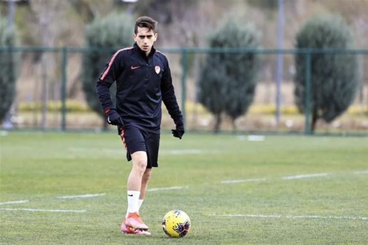 Fenerbahçe, Ömer Faruk Beyazın Stuttgart ile anlaştığını açıkladı