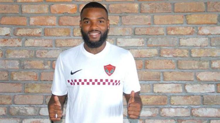 Galatasarayın transfer listesinin en tepesinde Boupendzanın olduğu öğrenildi. Hataysporda bu sezona damga vuran Boupendzanın Galatasaray ile söz kestiği ve önümüzdeki sezon sarı-kırmızılı çubukluyu terleteceği iddia edildi.
