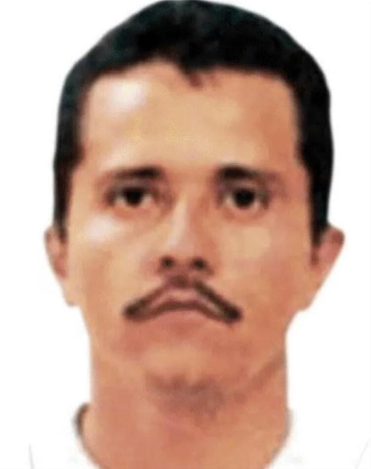 El Mencho takma adını kullanan CJNG kartelinin lideri Nemesio Oseguera Cervantesnin memleketi Michoacan eyaletinin Aguililla ilçesi, savaşın merkez üssü konumunda.