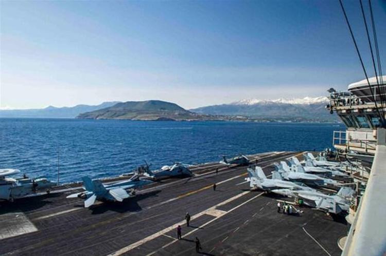 USS Dwight D. Eisenhowerın başını çektiği, 22 savaş gemisi ve 5 bin 600 askerden oluşan Taarruz Gücü, ABD tarafından Mart ayı başında Yunanistana destek için Doğu Akdenize gönderildi.