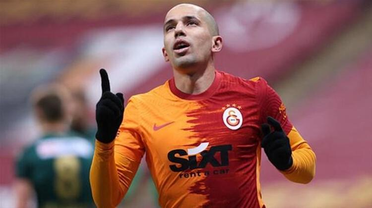 Yunan basınının sayfalarına taşıdığı haberlere göre Olympiakosun yeni kanat transferi baktığı söylenirken ilk belirlenen 2 ismin Beşiktaşlı NKoudou ile Galatasaraylı Feghouli olduğu yazıldı.
