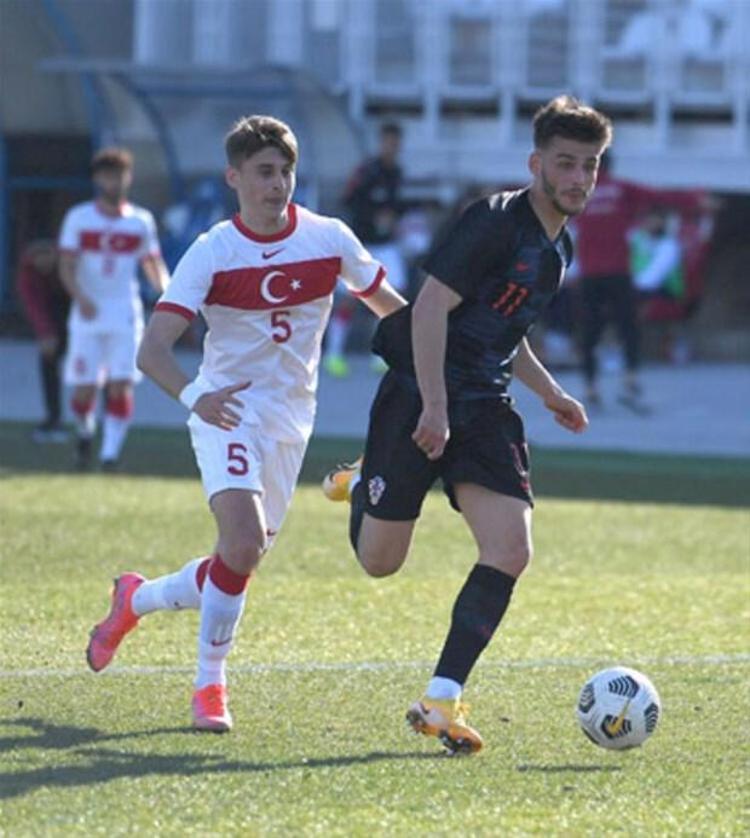 Ümit Milli Takımımız, maçın ardından Antalyaya giderek Sırbistan maçının hazırlıklarına başlayacak. Öte yandan karşılaşmayı Hırvatistan Futbol Federasyonu Başkanı Davor Suker tribünden takip etti.