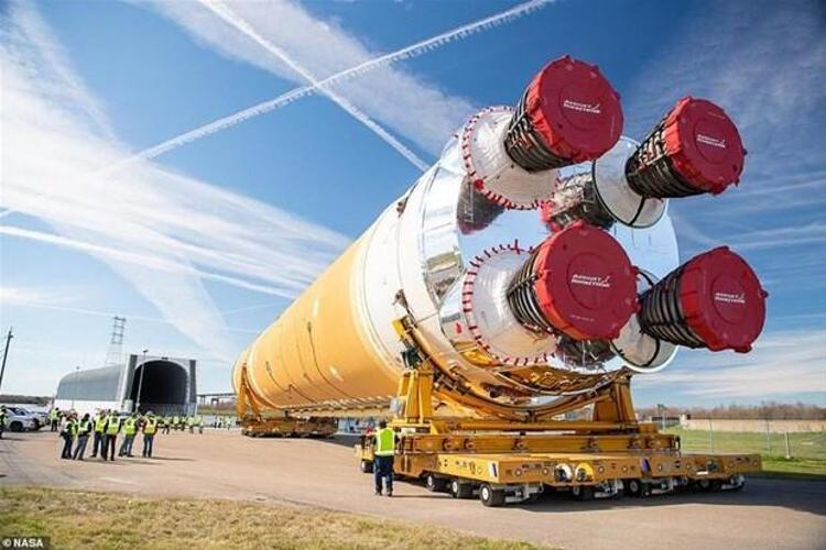 NASA ayrıca uçuş bilgisayarlarını, 50 aviyonik üniteyi, navigasyon ve kontrol sistemlerini ve görevin ilk sekiz dakikasını yöneten uçuş yazılımını da test etti.