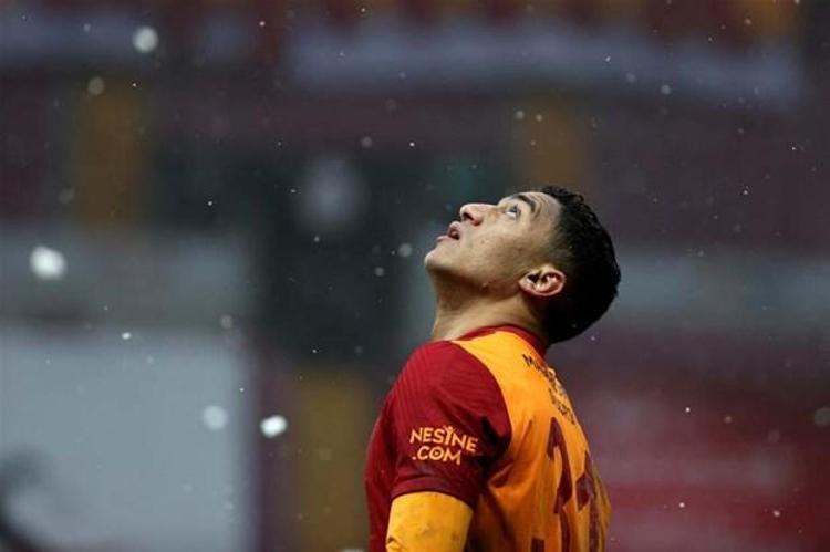 Ancak Zamalek Kulübü İcra Kurulu Üyesi İbrahim Abdullah, Galatasaray ile yaptığımız anlaşmaya göre eğer Galatasaray, Mohamedin bonservisini almak istiyorsa 31 Aralık 2021e kadar 4 milyon dolar ödemeli.