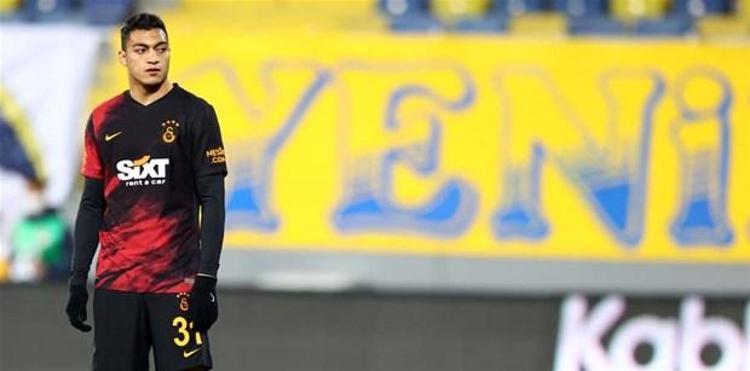 Younes Belhandanın sözleşmesini tek taraflı fesheden Galatasarayda hareketlilik sürüyor.