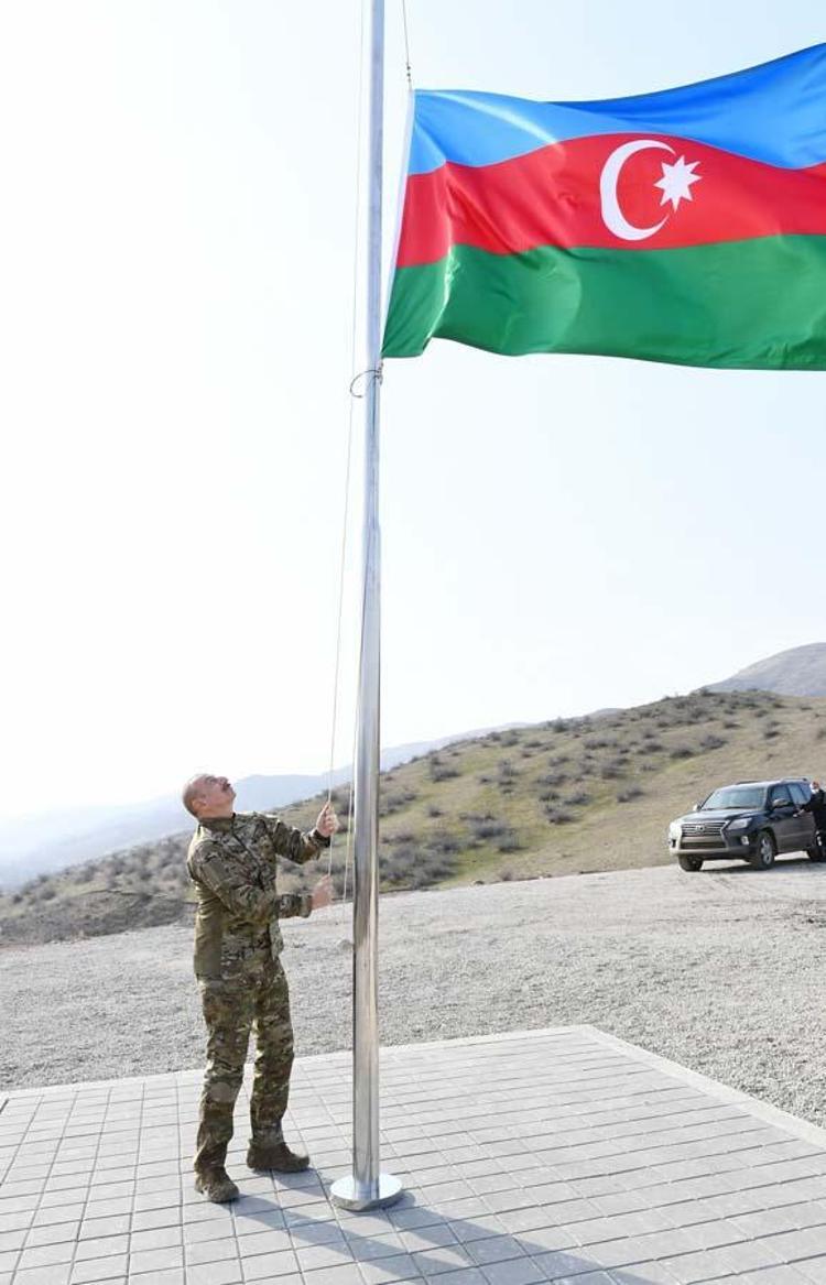 Aliyev 25 Şubattaki konuşmasında, Ermenistan ordusu bitti. Artık varlığı yok, bundan sonra da olmamalı. Bunun gibi faşist bir ülkenin ordusu bulunmamalı. Bir daha tehdit edilmeye izin vermeyeceğiz demişti.