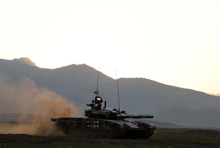 Azerbaycan, 1990ların başından bu yana Ermenistan kontrolünde bulunan Dağlık Karabağ etrafındaki topraklarının tamamını ve Dağlık Karabağın da bir kısmını geri aldı.