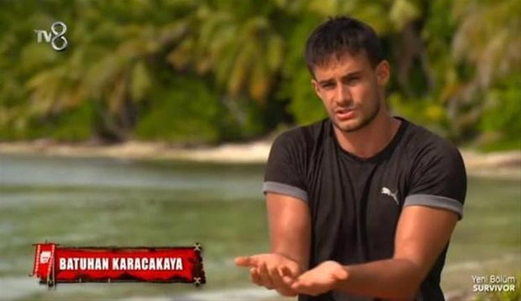 Türk televizyon tarihine damga vuran Aşk-ı Memnu dizisinde Bülent karakteriyle tanınan ve Survivor ünlüler takımında yarışan Batuhan Karacakayanın Melisa diye seslendiği kişi bakın kim çıktı...