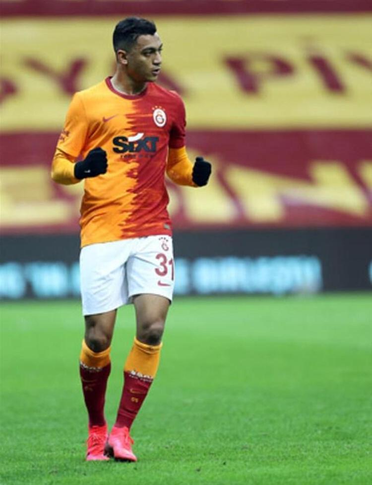 Galatasaray’ın golcüleri, Fenerbahçe golcülerinin çok önünde... “Falcao müjdesi” diyorlar, oynar mı bilemem. Ama Mustafa Muhammed çok iyi santrfor... Fatih Hoca ilk on bir başlatır mı Bana göre başlatmalı...