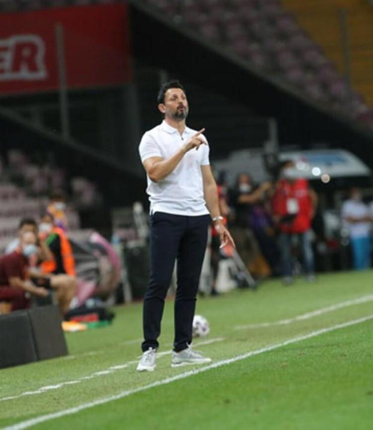 Erol Bulut, sağ kenar arkada Gökhan, önünde Nazım Sangare’yi oynatıp, Galatasaray’ın sol kanat uçurtmaları Saracchi ve Onyekuru için önlem alır mı Unutulmasın Gökhan-Nazım ikilisi ne savunmada, ne hücumda eksik kalır. Erol Bulut benzer bir uygulamayı solda Novak - Caner olarak yapar mı Böylece boşalan orta alanını da sağlama alır mı