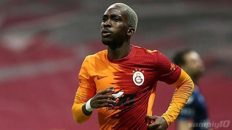 Bakıldığında Galatasarayın umudu Onyekuru olacaktır. Defans arkasına koşularla birlikte Fenerbahçeyi zorlayacaktır sarı kırmızılar... Fenerbahçede ise bazı soru işaretleri var. Bunlardan biri Gustavonun durumu... Diğer yandan İrfan oynayacak mı Mesut forma giyer mi gibi sorular....